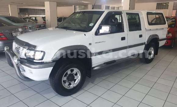 Buy Used Isuzu KB White Car in Beitbridge in Matabeleland South Buy Used Isuzu KB White Car in Beitbridge in Matabeleland South
