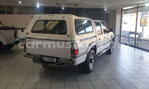 Buy Used Isuzu KB White Car in Beitbridge in Matabeleland South Buy Used Isuzu KB White Car in Beitbridge in Matabeleland South