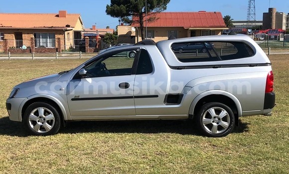 Acheter Occasion Voiture Opel Corsa Gris à Beitbridge, Matabeleland South Acheter Occasion Voiture Opel Corsa Gris à Beitbridge, Matabeleland South