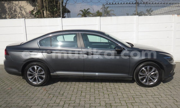 Buy Used Volkswagen Passat Silver Car in Beitbridge in Matabeleland South Buy Used Volkswagen Passat Silver Car in Beitbridge in Matabeleland South