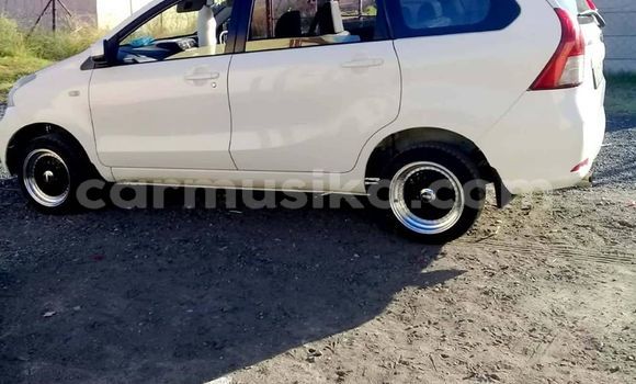 Acheter Occasion Voiture Toyota Avanza Blanc à Beitbridge, Matabeleland South Acheter Occasion Voiture Toyota Avanza Blanc à Beitbridge, Matabeleland South
