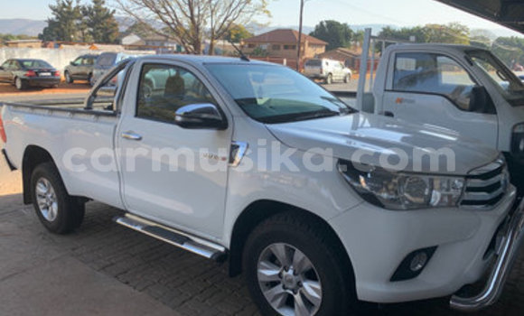 Acheter Occasion Voiture Toyota Hilux Blanc à Beitbridge, Matabeleland South Acheter Occasion Voiture Toyota Hilux Blanc à Beitbridge, Matabeleland South