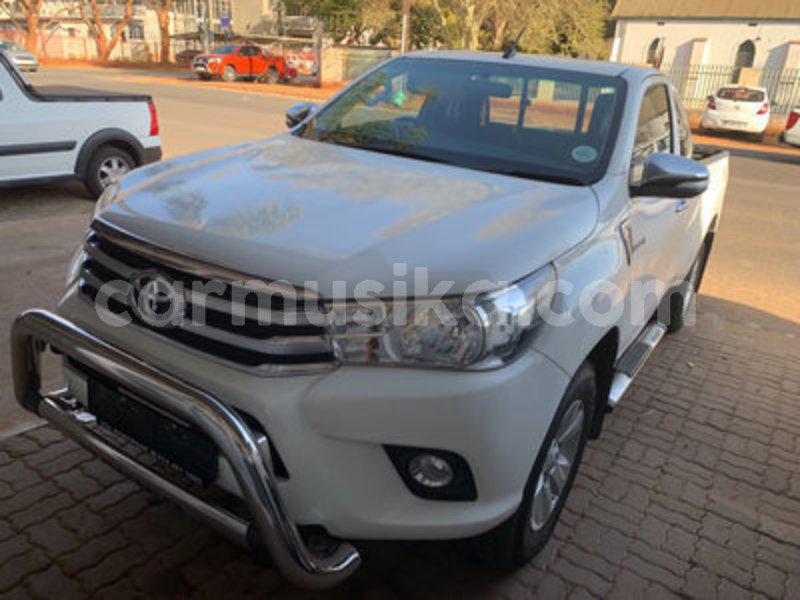 Big with watermark toyota hilux matabeleland south beitbridge 9409