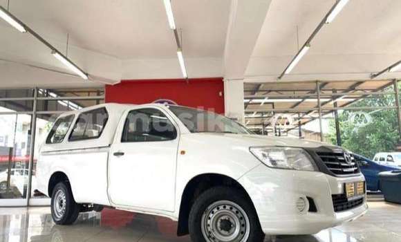 Nunua Ilio tumika Toyota Hilux Nyeupe Gari ndani ya Bulawayo nchini Bulawayo Nunua Ilio tumika Toyota Hilux Nyeupe Gari ndani ya Bulawayo nchini Bulawayo