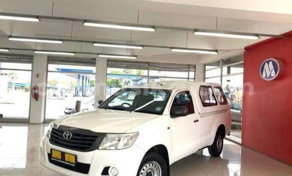 Nunua Ilio tumika Toyota Hilux Nyeupe Gari ndani ya Bulawayo nchini Bulawayo Nunua Ilio tumika Toyota Hilux Nyeupe Gari ndani ya Bulawayo nchini Bulawayo