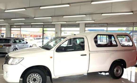 Nunua Ilio tumika Toyota Hilux Nyeupe Gari ndani ya Bulawayo nchini Bulawayo Nunua Ilio tumika Toyota Hilux Nyeupe Gari ndani ya Bulawayo nchini Bulawayo