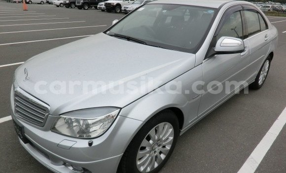 Acheter Occasion Voiture Mercedes‒Benz 200 Noir à Harare, Harare Acheter Occasion Voiture Mercedes‒Benz 200 Noir à Harare, Harare