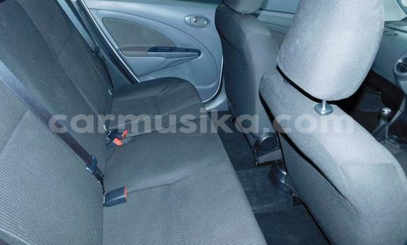 Acheter Occasion Voiture Toyota Etios Gris à Beitbridge, Matabeleland South Acheter Occasion Voiture Toyota Etios Gris à Beitbridge, Matabeleland South