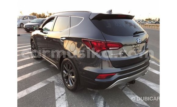 Tenga Imported Hyundai Santa Fe Nhema Mota in Import - Dubai in Harare Tenga Imported Hyundai Santa Fe Nhema Mota in Import - Dubai in Harare