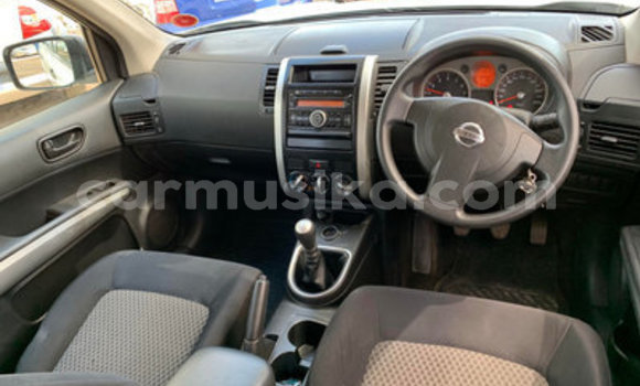 Acheter Occasion Voiture Nissan X–Trail Blanc à Bulawayo, Bulawayo Acheter Occasion Voiture Nissan X–Trail Blanc à Bulawayo, Bulawayo