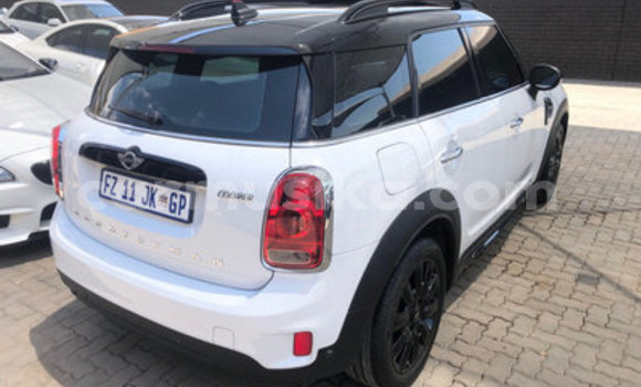 Acheter Occasion Voiture MINI Cooper Blanc à Bulawayo, Bulawayo Acheter Occasion Voiture MINI Cooper Blanc à Bulawayo, Bulawayo