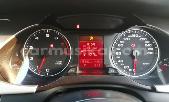 Buy Used Audi A4 Beige Car in Beitbridge in Matabeleland South Buy Used Audi A4 Beige Car in Beitbridge in Matabeleland South