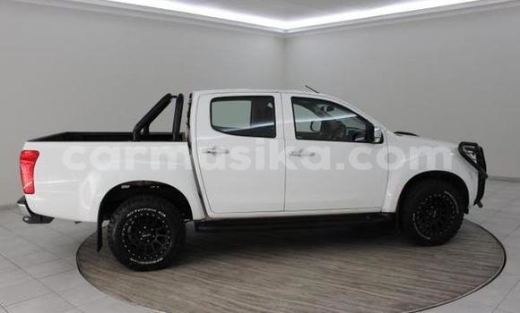 Acheter Occasion Voiture Isuzu KB Blanc à Bulawayo, Bulawayo Acheter Occasion Voiture Isuzu KB Blanc à Bulawayo, Bulawayo