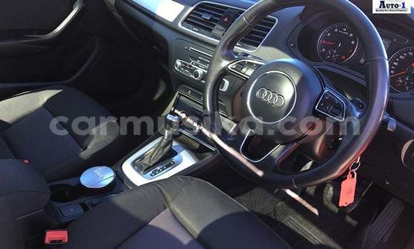 Acheter Occasion Voiture Audi Q3 Rouge à Beitbridge, Matabeleland South Acheter Occasion Voiture Audi Q3 Rouge à Beitbridge, Matabeleland South