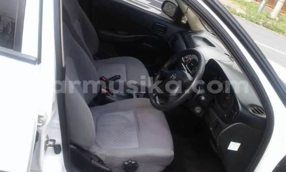 Tenga Tsaru Nissan Almera Chena Mota in Beitbridge in Matabeleland South Tenga Tsaru Nissan Almera Chena Mota in Beitbridge in Matabeleland South