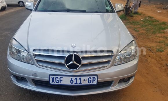 Acheter Occasion Voiture Mercedes‒Benz C–Class Gris à Chimanimani, Manicaland Acheter Occasion Voiture Mercedes‒Benz C–Class Gris à Chimanimani, Manicaland