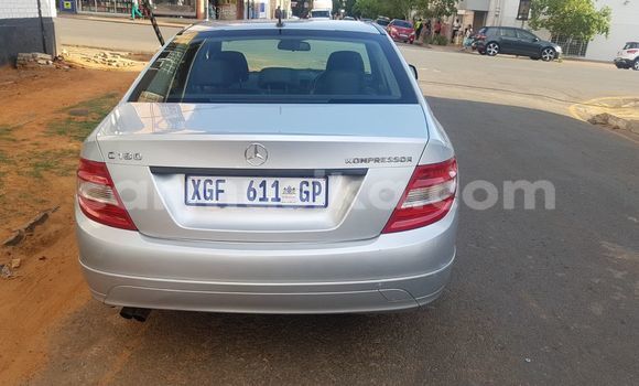 Acheter Occasion Voiture Mercedes‒Benz C–Class Gris à Chimanimani, Manicaland Acheter Occasion Voiture Mercedes‒Benz C–Class Gris à Chimanimani, Manicaland