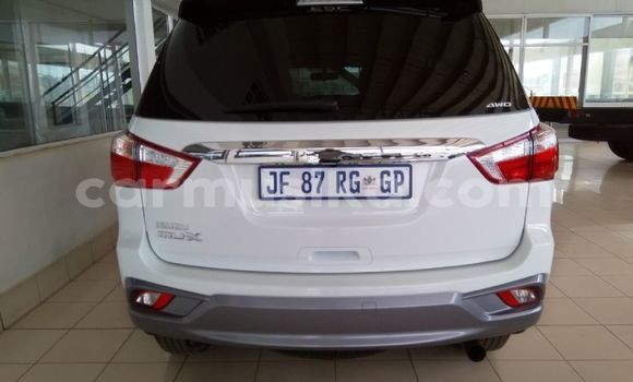 Tenga Tsaru Isuzu MU-X Chena Mota in Beitbridge in Matabeleland South Tenga Tsaru Isuzu MU-X Chena Mota in Beitbridge in Matabeleland South