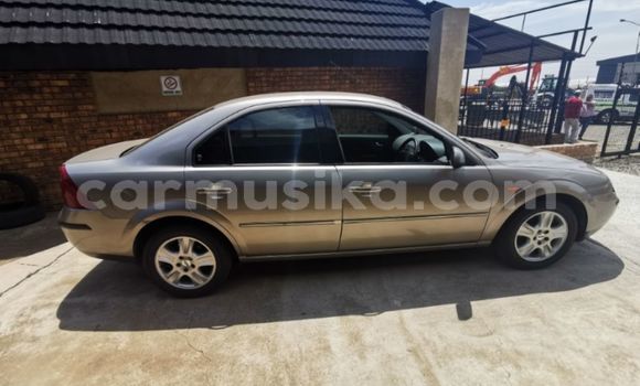 Acheter Occasion Voiture Ford Mondeo Gris à Beitbridge, Matabeleland South Acheter Occasion Voiture Ford Mondeo Gris à Beitbridge, Matabeleland South