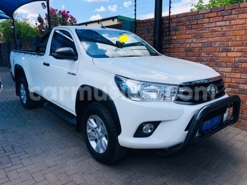 Big with watermark toyota hilux matabeleland south beitbridge 9449