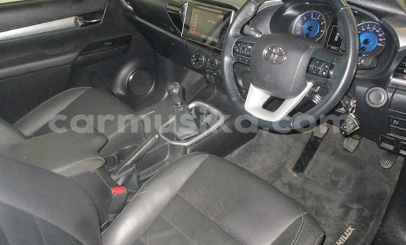 Acheter Occasion Voiture Toyota Hilux Blanc à Beitbridge, Matabeleland South Acheter Occasion Voiture Toyota Hilux Blanc à Beitbridge, Matabeleland South