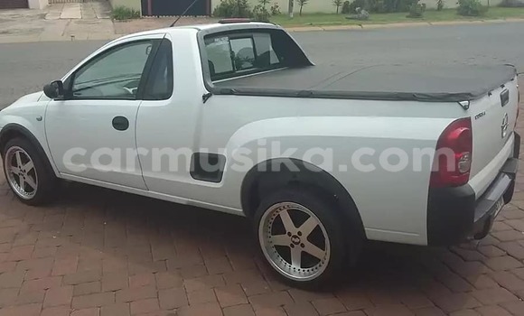 Acheter Occasion Voiture Opel Corsa Blanc à Beitbridge, Matabeleland South Acheter Occasion Voiture Opel Corsa Blanc à Beitbridge, Matabeleland South