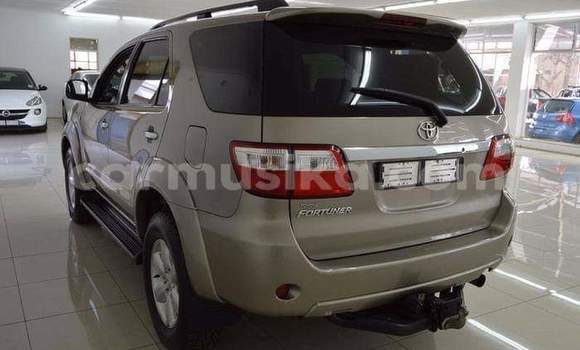 Tenga Tsaru Toyota Fortuner Sirivha Mota in Beitbridge in Matabeleland South Tenga Tsaru Toyota Fortuner Sirivha Mota in Beitbridge in Matabeleland South