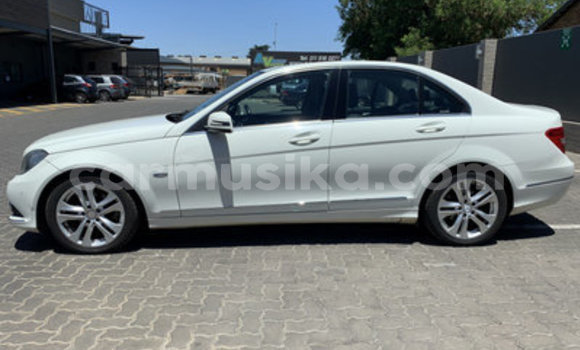 Acheter Occasion Voiture Mercedes‒Benz C–Class Blanc à Bulawayo, Bulawayo Acheter Occasion Voiture Mercedes‒Benz C–Class Blanc à Bulawayo, Bulawayo