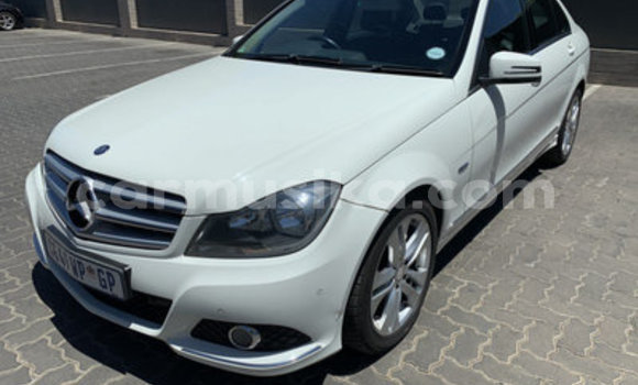 Acheter Occasion Voiture Mercedes‒Benz C–Class Blanc à Bulawayo, Bulawayo Acheter Occasion Voiture Mercedes‒Benz C–Class Blanc à Bulawayo, Bulawayo