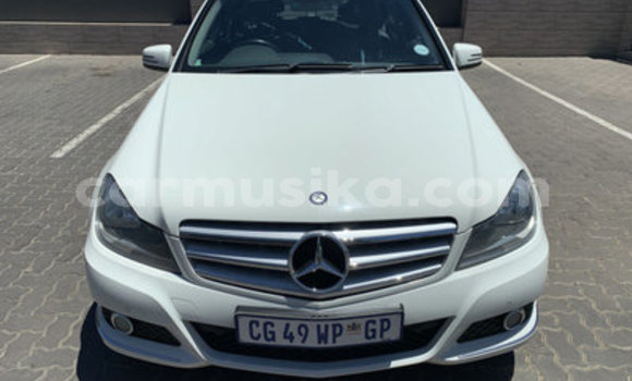 Acheter Occasion Voiture Mercedes‒Benz C–Class Blanc à Bulawayo, Bulawayo Acheter Occasion Voiture Mercedes‒Benz C–Class Blanc à Bulawayo, Bulawayo