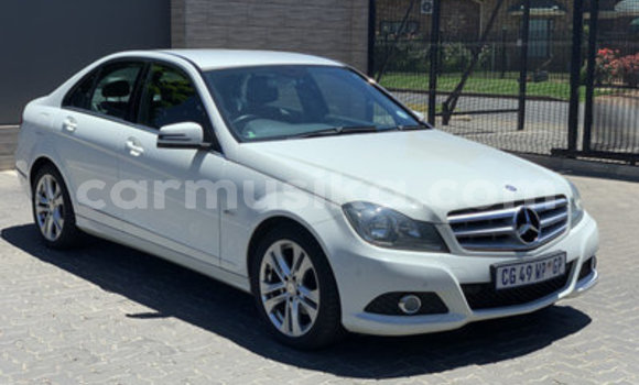 Acheter Occasion Voiture Mercedes‒Benz C–Class Blanc à Bulawayo, Bulawayo Acheter Occasion Voiture Mercedes‒Benz C–Class Blanc à Bulawayo, Bulawayo