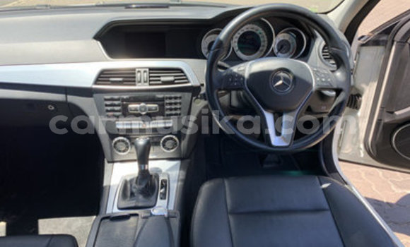 Acheter Occasion Voiture Mercedes‒Benz C–Class Blanc à Bulawayo, Bulawayo Acheter Occasion Voiture Mercedes‒Benz C–Class Blanc à Bulawayo, Bulawayo
