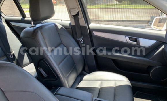 Acheter Occasion Voiture Mercedes‒Benz C–Class Blanc à Bulawayo, Bulawayo Acheter Occasion Voiture Mercedes‒Benz C–Class Blanc à Bulawayo, Bulawayo