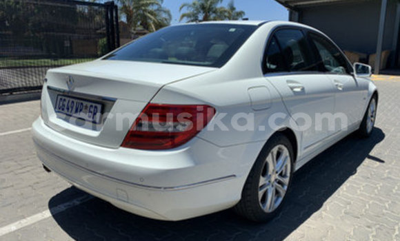 Acheter Occasion Voiture Mercedes‒Benz C–Class Blanc à Bulawayo, Bulawayo Acheter Occasion Voiture Mercedes‒Benz C–Class Blanc à Bulawayo, Bulawayo