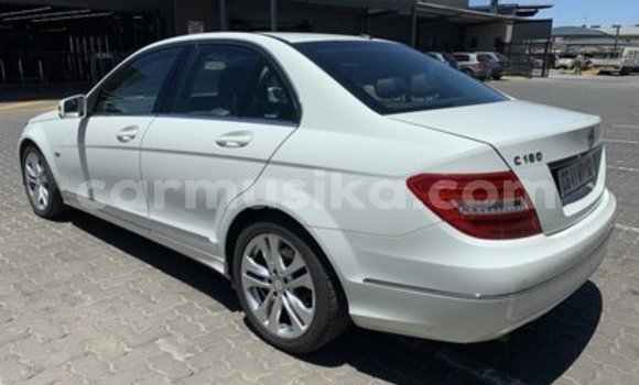 Acheter Occasion Voiture Mercedes‒Benz C–Class Blanc à Bulawayo, Bulawayo Acheter Occasion Voiture Mercedes‒Benz C–Class Blanc à Bulawayo, Bulawayo