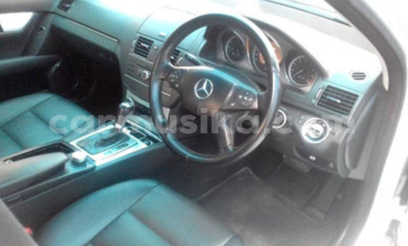 Nunua Ilio tumika Mercedes‒Benz C–Class Fedha Gari ndani ya Bulawayo nchini Bulawayo Nunua Ilio tumika Mercedes‒Benz C–Class Fedha Gari ndani ya Bulawayo nchini Bulawayo
