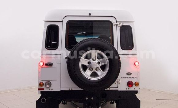 Tenga Tsaru Land Rover Defender Chena Mota in Beitbridge in Matabeleland South Tenga Tsaru Land Rover Defender Chena Mota in Beitbridge in Matabeleland South