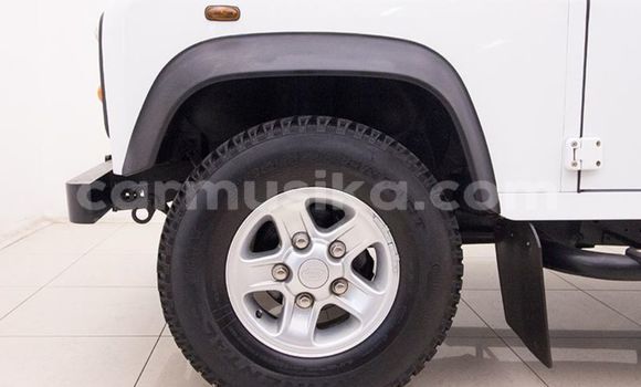 Tenga Tsaru Land Rover Defender Chena Mota in Beitbridge in Matabeleland South Tenga Tsaru Land Rover Defender Chena Mota in Beitbridge in Matabeleland South