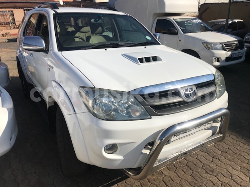 Big with watermark toyota fortuner matabeleland south beitbridge 9477