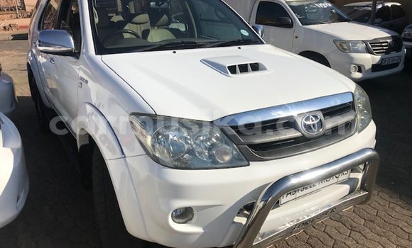 Buy Used Toyota Fortuner Silver Car in Beitbridge in Matabeleland South Buy Used Toyota Fortuner Silver Car in Beitbridge in Matabeleland South