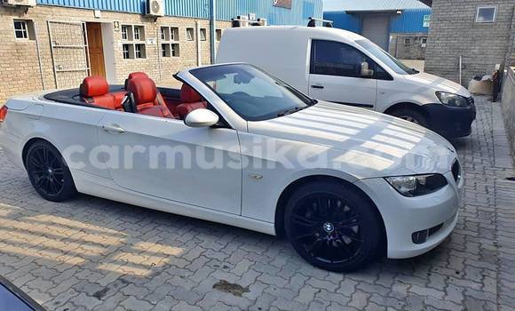 Acheter Occasion Voiture BMW 3–Series Blanc à Beitbridge, Matabeleland South Acheter Occasion Voiture BMW 3–Series Blanc à Beitbridge, Matabeleland South