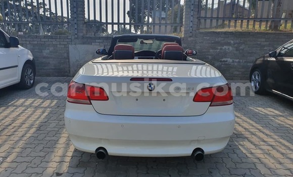Acheter Occasion Voiture BMW 3–Series Blanc à Beitbridge, Matabeleland South Acheter Occasion Voiture BMW 3–Series Blanc à Beitbridge, Matabeleland South