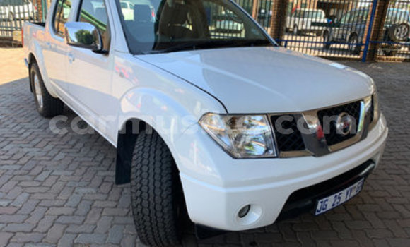 Nunua Ilio tumika Nissan Navara Nyeupe Gari ndani ya Bulawayo nchini Bulawayo Nunua Ilio tumika Nissan Navara Nyeupe Gari ndani ya Bulawayo nchini Bulawayo
