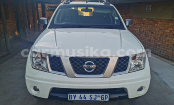 Nunua Ilio tumika Nissan Navara Nyeupe Gari ndani ya Bulawayo nchini Bulawayo Nunua Ilio tumika Nissan Navara Nyeupe Gari ndani ya Bulawayo nchini Bulawayo