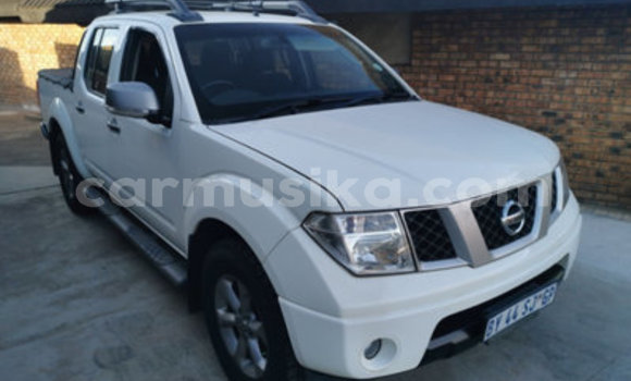 Nunua Ilio tumika Nissan Navara Nyeupe Gari ndani ya Bulawayo nchini Bulawayo Nunua Ilio tumika Nissan Navara Nyeupe Gari ndani ya Bulawayo nchini Bulawayo
