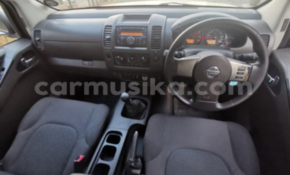 Nunua Ilio tumika Nissan Navara Nyeupe Gari ndani ya Bulawayo nchini Bulawayo Nunua Ilio tumika Nissan Navara Nyeupe Gari ndani ya Bulawayo nchini Bulawayo