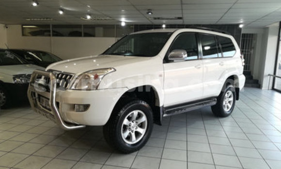 Tenga Tsaru Toyota Land Cruiser Prado Chena Mota in Bulawayo in Bulawayo Tenga Tsaru Toyota Land Cruiser Prado Chena Mota in Bulawayo in Bulawayo