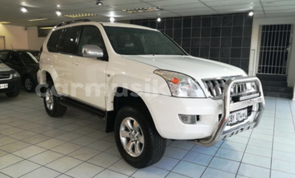 Tenga Tsaru Toyota Land Cruiser Prado Chena Mota in Bulawayo in Bulawayo Tenga Tsaru Toyota Land Cruiser Prado Chena Mota in Bulawayo in Bulawayo