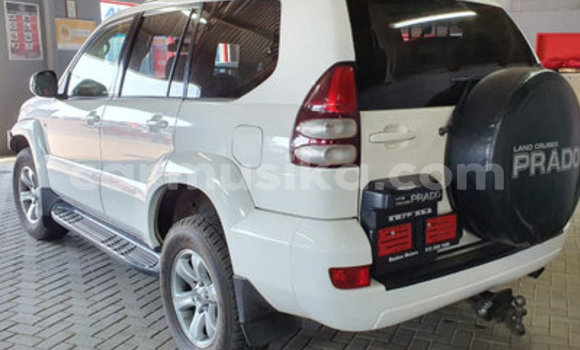 Acheter Occasion Voiture Toyota Land Cruiser Prado Blanc à Bulawayo, Bulawayo Acheter Occasion Voiture Toyota Land Cruiser Prado Blanc à Bulawayo, Bulawayo