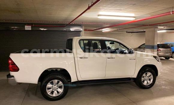 Acheter Occasion Voiture Toyota Hilux Blanc à Bulawayo, Bulawayo Acheter Occasion Voiture Toyota Hilux Blanc à Bulawayo, Bulawayo